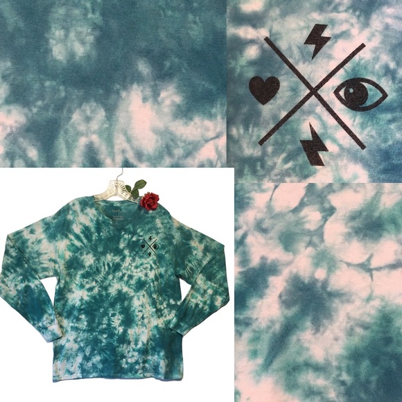 Flirtitude Active dyed long sleeve tee evil eye Sz Lg. Blue-green teal white EUC - Picture 1 of 9